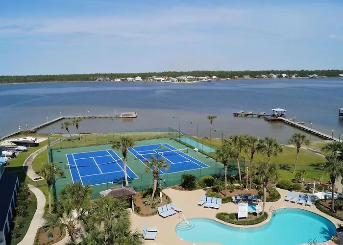 Lovely 301c - Surf And Racket Club Apartment